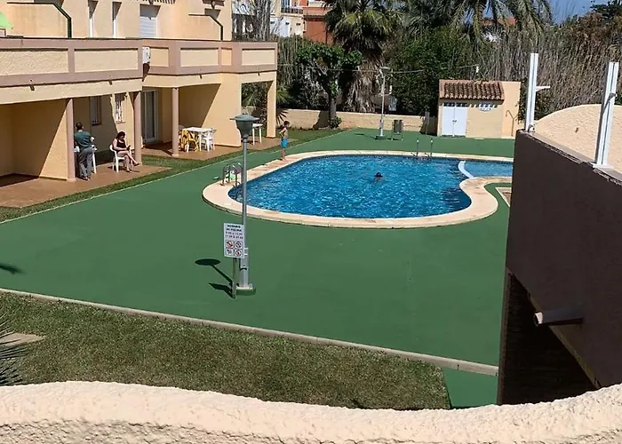 Denia, Playa Y Ciudad