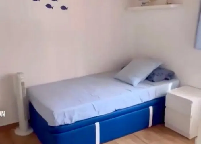 Denia, Playa Y Ciudad * 德尼亚